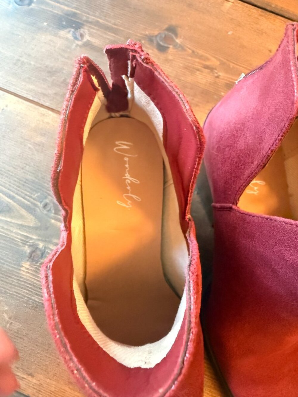 NWOT Red Wonderly Vanessa Booties Size 9 1/2 - Picture 3 of 5